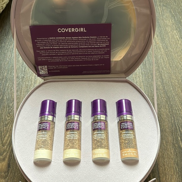 Simply Ageless Skin Perfector Essence - Picture 1 of 4